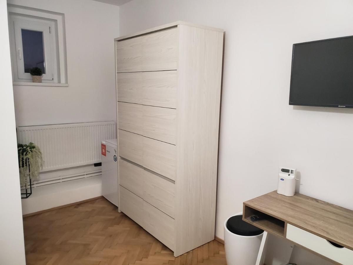 Ferienwohnung Basarab 3 Brașov Exterior foto